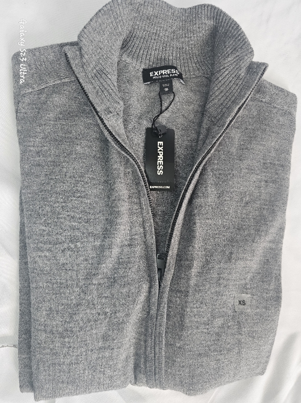 Express Men’s Heather  Gray Merino Wool  Zip-Up Sweater, Side Pocket